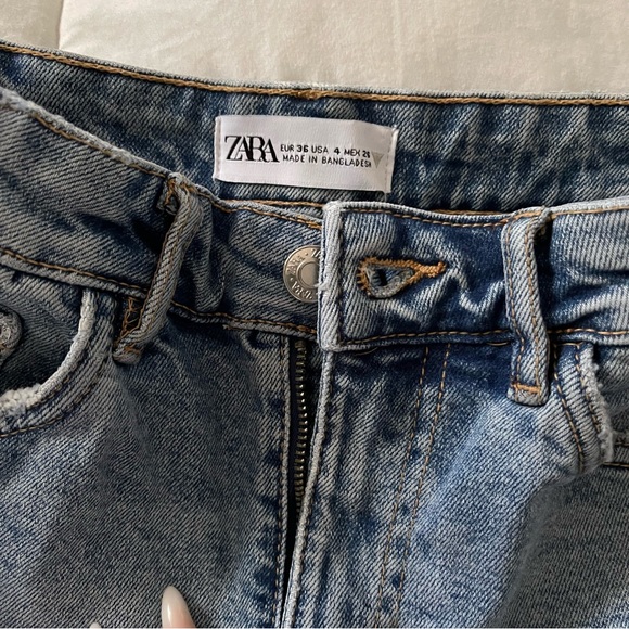 Zara Denim Shorts - Picture 2 of 3